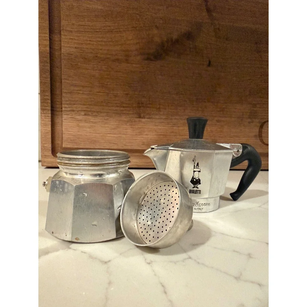 Bialetti Moka Express 1-Cup Stovetop Espresso Maker‎ Aluminum Made in Italy
